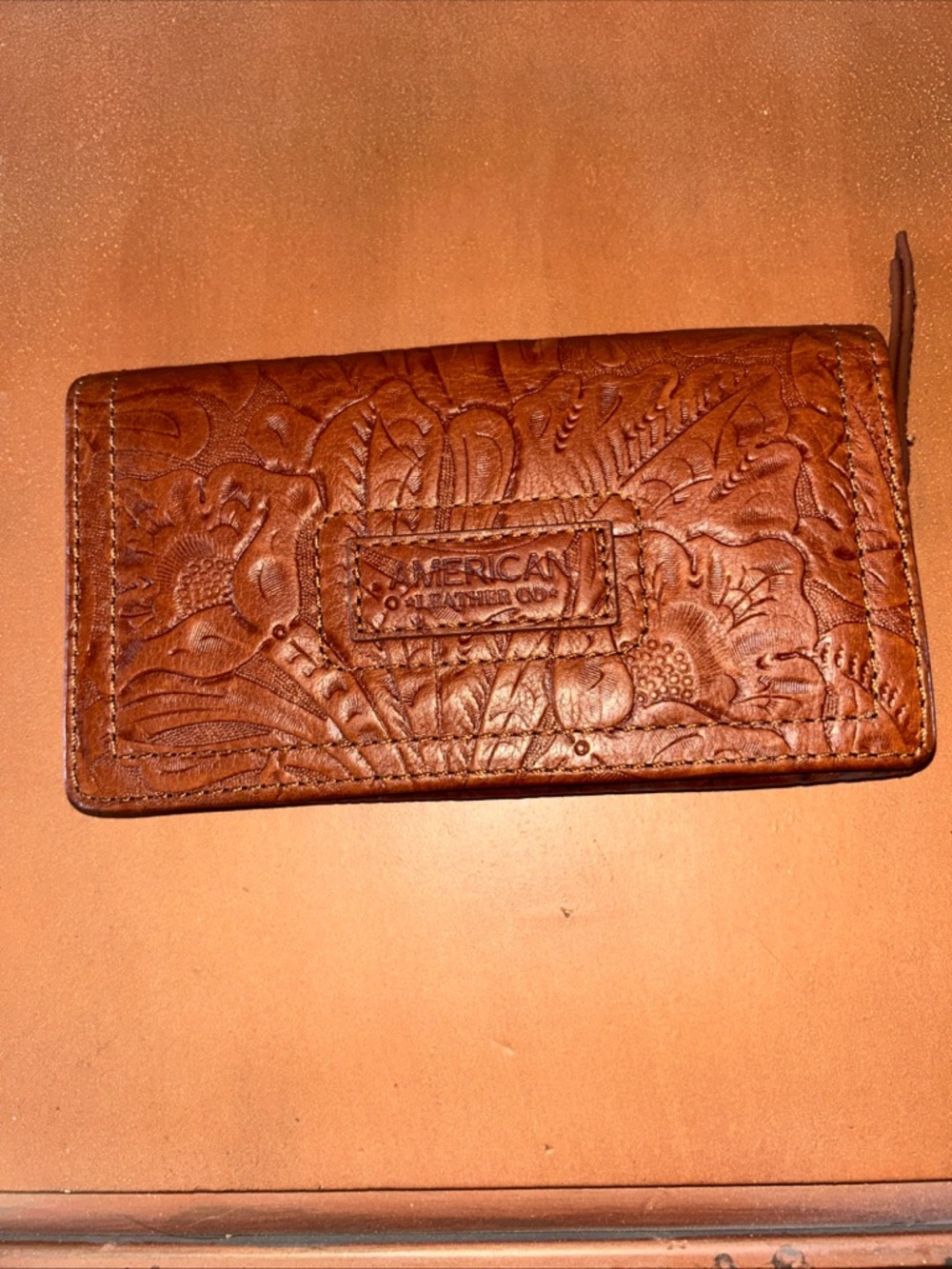 American Vintage Embossed Brown Leather Wallet - Picture 2 of 4